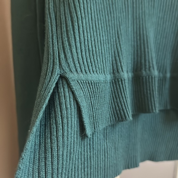 RW&CO sweater - Picture 5 of 5